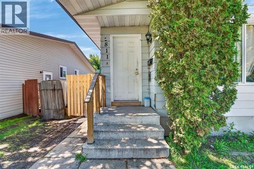 A/B 811 Steeves Avenue, Saskatoon, SK 