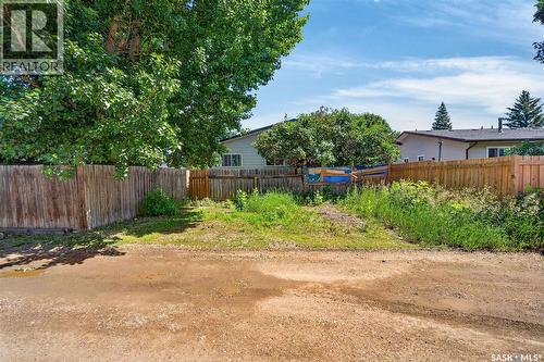 A/B 811 Steeves Avenue, Saskatoon, SK 