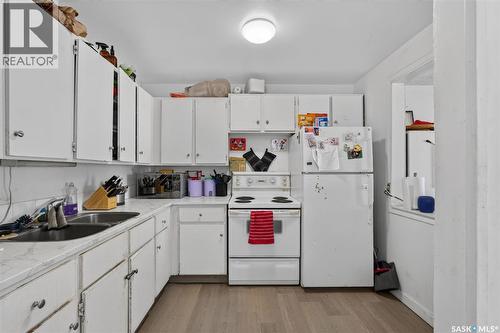 A/B 811 Steeves Avenue, Saskatoon, SK 