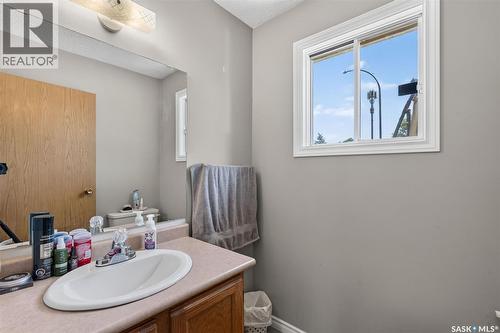 103-105 Davies Road, Saskatoon, SK 