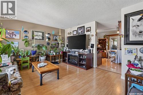 103-105 Davies Road, Saskatoon, SK 