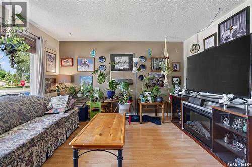 103-105 Davies Road, Saskatoon, SK 