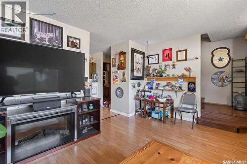 103-105 Davies Road, Saskatoon, SK 