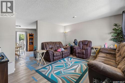 103-105 Davies Road, Saskatoon, SK 