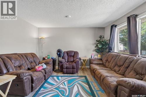 103-105 Davies Road, Saskatoon, SK 