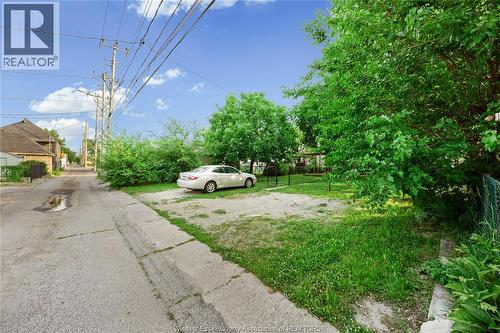 972-976 Langlois, Windsor, ON 