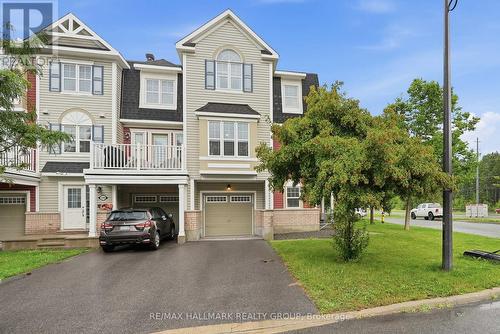 588 Foxlight Circle, Ottawa, ON 