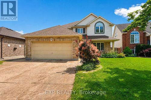 18 BRIARWOOD DRIVE  St. Catharines (Rykert/Vansickle), ON L2S 4A7