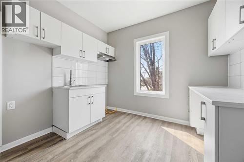 131 Margaret AVENUE Unit# 5 , Wallaceburg, Ontario N8A 2A2 3
