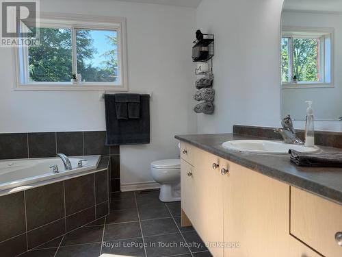 384 Keller Drive, Midland, ON 