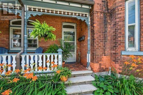 182 Fifth Avenue, Ottawa, ON 