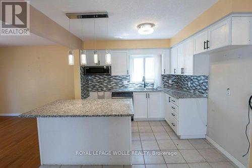 992 Copper Leaf Crescent, Kitchener, ON - Indoor Photo Showing Kitchen