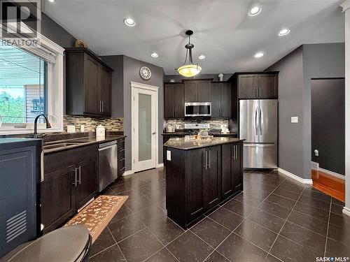 207 6Th Street W, Carnduff, SK 