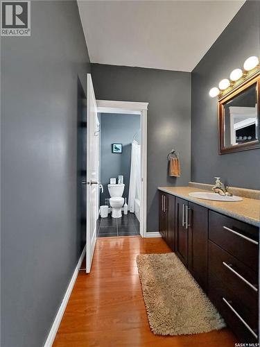 207 6Th Street W, Carnduff, SK 