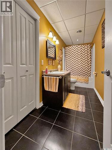 207 6Th Street W, Carnduff, SK 