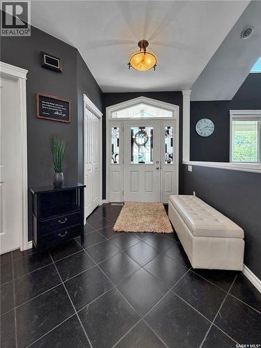 207 6Th Street W, Carnduff, SK 