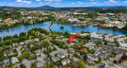 221 Skinner St Victoria, BC V9A 3B2