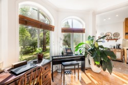 Salon - 