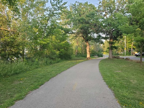 À proximité - 4445 55E Avenue, Laval (Laval-Ouest), QC 
