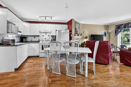 Kitchen - 665 2E Avenue, Montréal (Verdun/Île-Des-Soeurs), QC - Indoor Photo Showing Kitchen