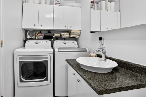 Laundry - 665 2E Avenue, Montréal (Verdun/Île-Des-Soeurs), QC - Indoor Photo Showing Laundry Room