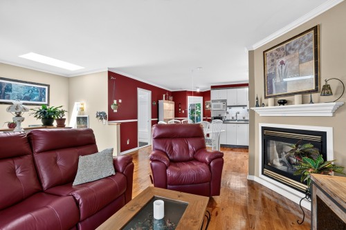 Living Room - 665 2E Avenue, Montréal (Verdun/Île-Des-Soeurs), QC - Indoor Photo Showing Living Room With Fireplace