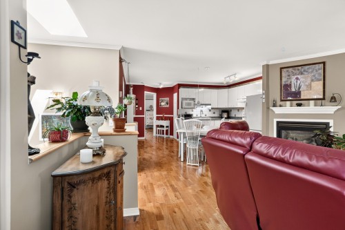 Overall view - 665 2E Avenue, Montréal (Verdun/Île-Des-Soeurs), QC - Indoor Photo Showing Living Room With Fireplace