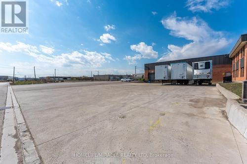 2375 Lucknow Drive, Mississauga, ON 