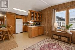 Kitchen (*This photo is virtually staged) - 