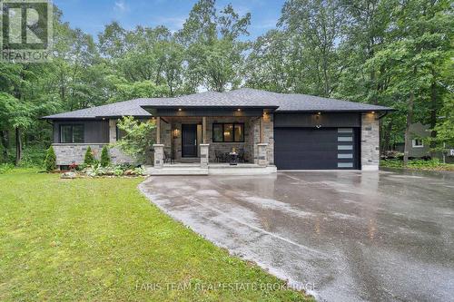 34 OAKWOOD AVENUE  Tiny, ON L9M 0J2