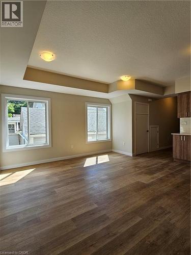 729 DOLPH Street N Unit# 1 , Cambridge, Ontario N2H 2B6 4