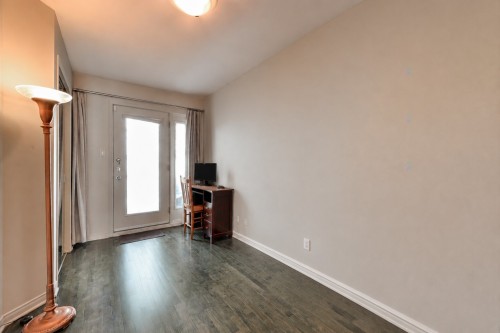 Bedroom - 2-2023 Rue Panet, Montréal (Ville-Marie), QC - Indoor Photo Showing Other Room