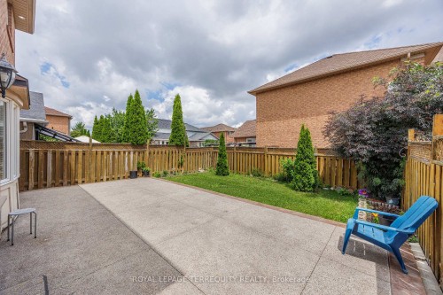 7339 Black Walnut Trail, Mississauga, ON - Outdoor With Exterior