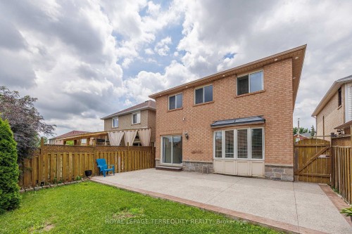 7339 Black Walnut Trail, Mississauga, ON - Outdoor With Exterior