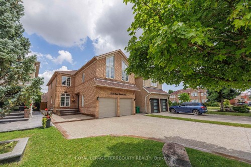 7339 Black Walnut Trail, Mississauga, ON - Outdoor