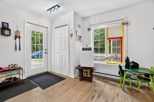 Hall d'entrée/Vestibule - 21  - 23 Rg St-Léon, Saint-Jean-De-Matha, QC 