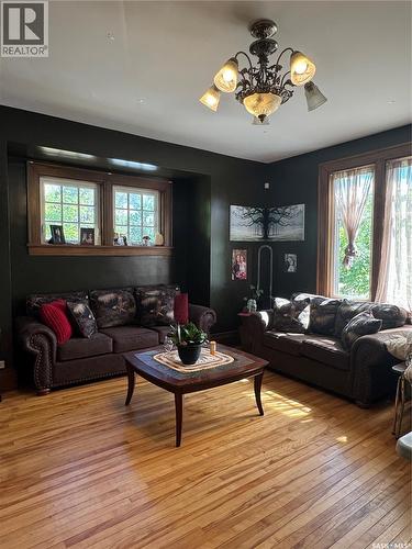 607 Barnett Drive, Fort San, SK - Indoor Photo Showing Living Room