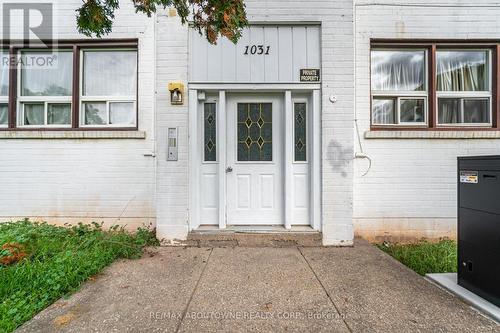 3 - 1031 CHURCHILL AVENUE E , Oakville, Ontario L6H 1A3 2