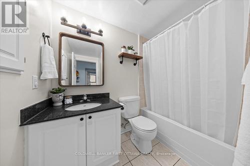 4-Piece main bath - 1401 - 445 Laurier Avenue W, Ottawa, ON 