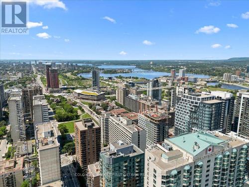 1401 - 445 Laurier Avenue W, Ottawa, ON 