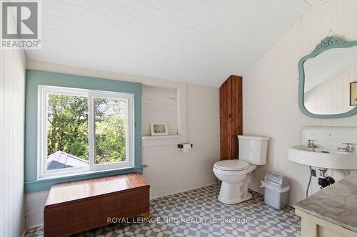 Upstairs Bathroom - 85 Lighthouse Drive, Haldimand (Dunnville), ON 