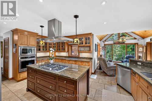 182 Lb1 Road, Rideau Lakes, ON - Indoor Photo Showing Kitchen