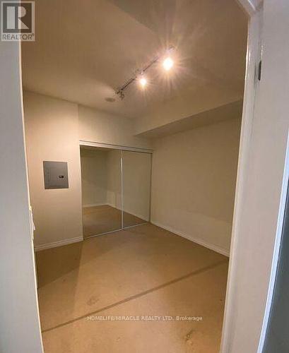 3504 Hurontario Street, Mississauga, ON 