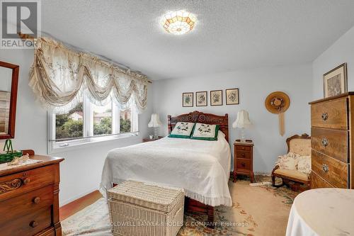37 Sample Road, Ottawa, ON 