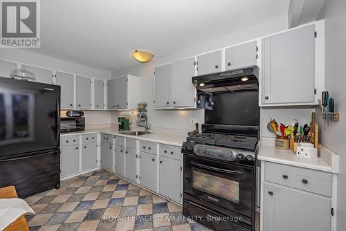 99 Melanie Crescent, Ottawa, ON 