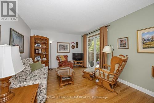 99 Melanie Crescent, Ottawa, ON 