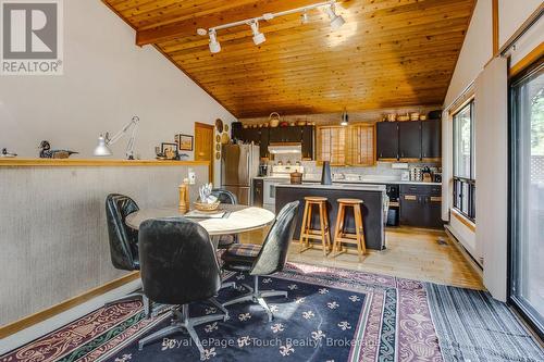 12 Lincoln Avenue, Tiny, ON 