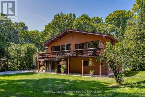 12 Lincoln Avenue, Tiny, ON 