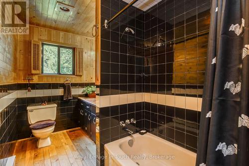 12 Lincoln Avenue, Tiny, ON 