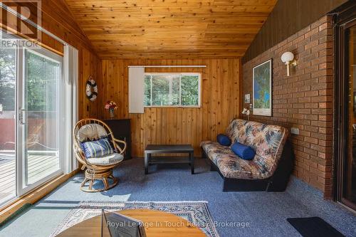 12 Lincoln Avenue, Tiny, ON 